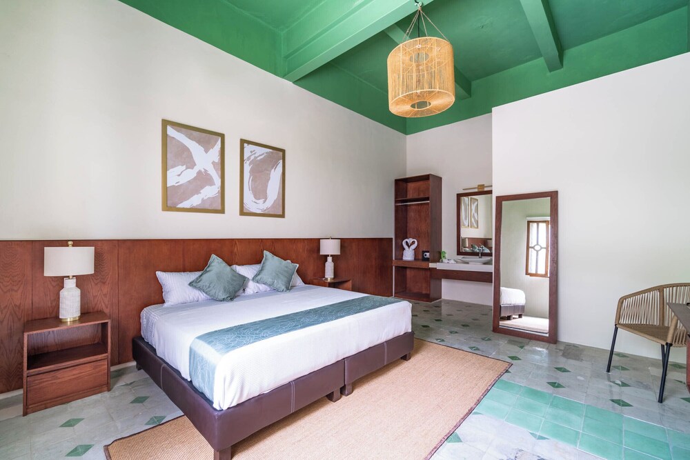 Hotel Boutique Santa Elena 10/19