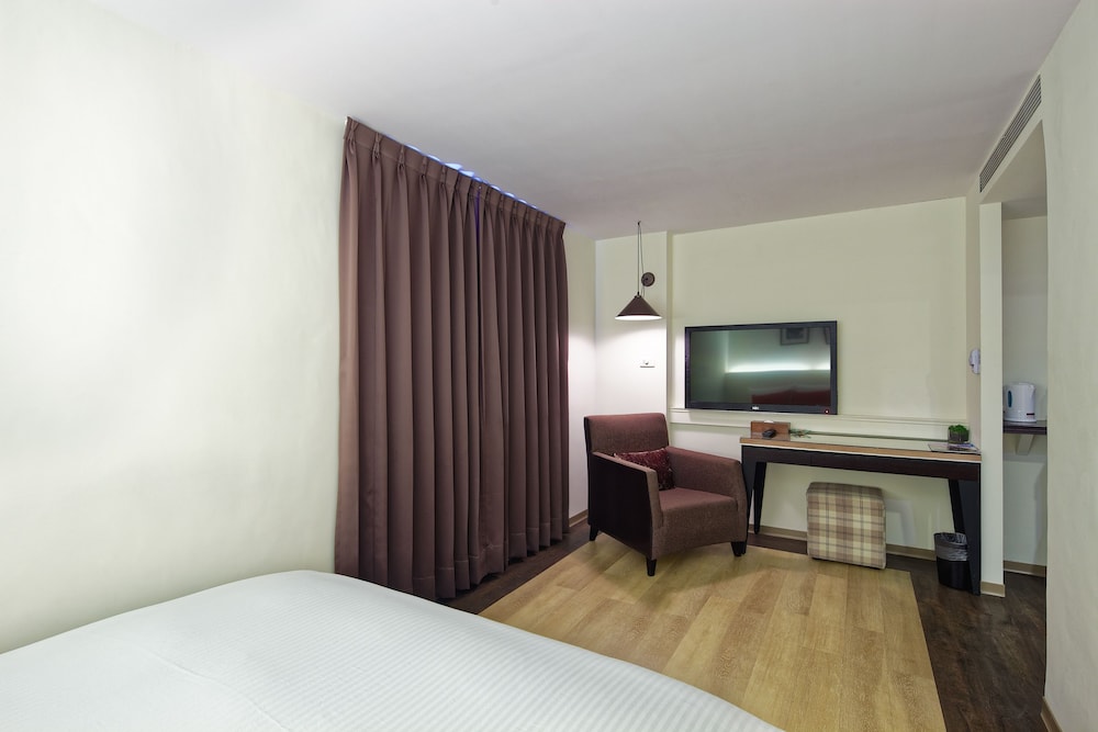 53 Hotel 41/55