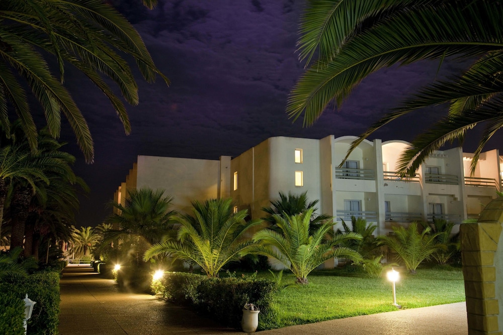 Omar Khayam Resort and Aqua Park 35/39