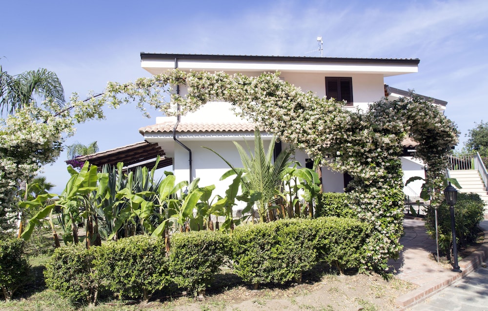 Luzia Agriresort 3/50