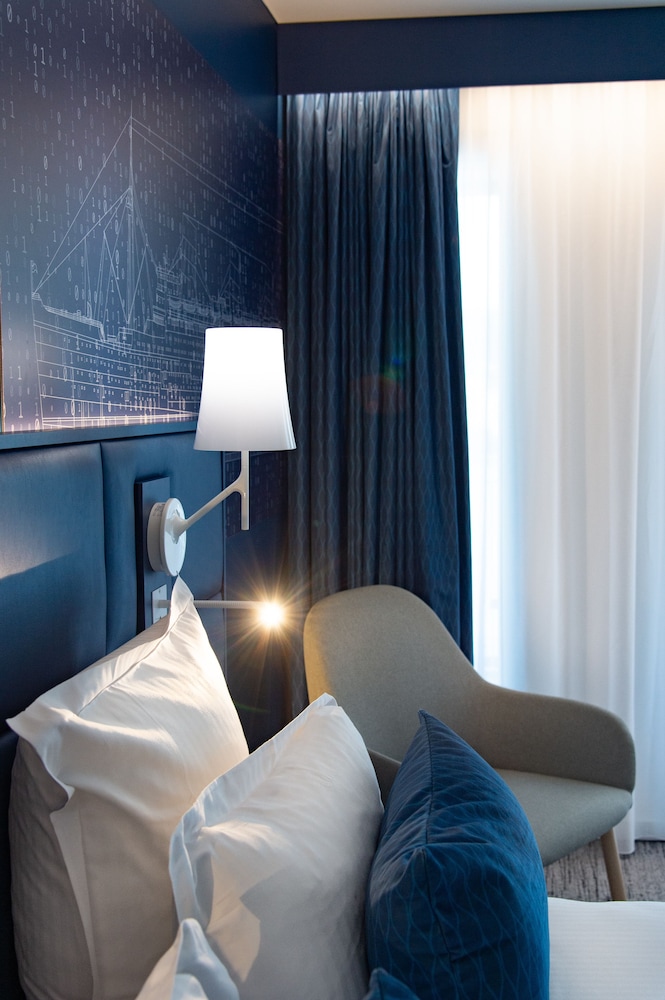 Hotel Mercure Toulon La Seyne-Sur-Mer 29/76