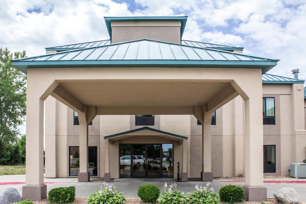Econo Lodge Ankeny Des Moines 1/36