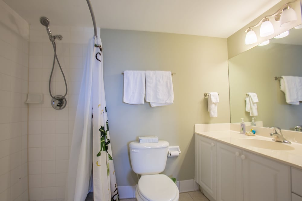 Marco Beach Vacation Suites 70/73