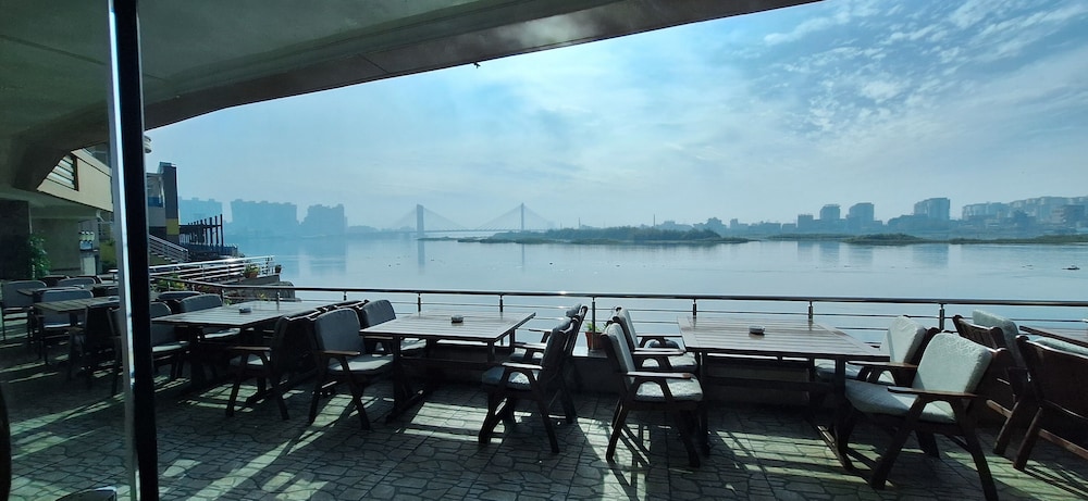Trans Nile Hotel 36/42