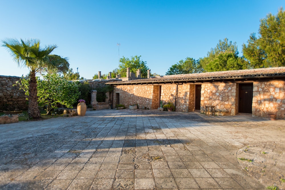 Casina Dei Cari 61/72