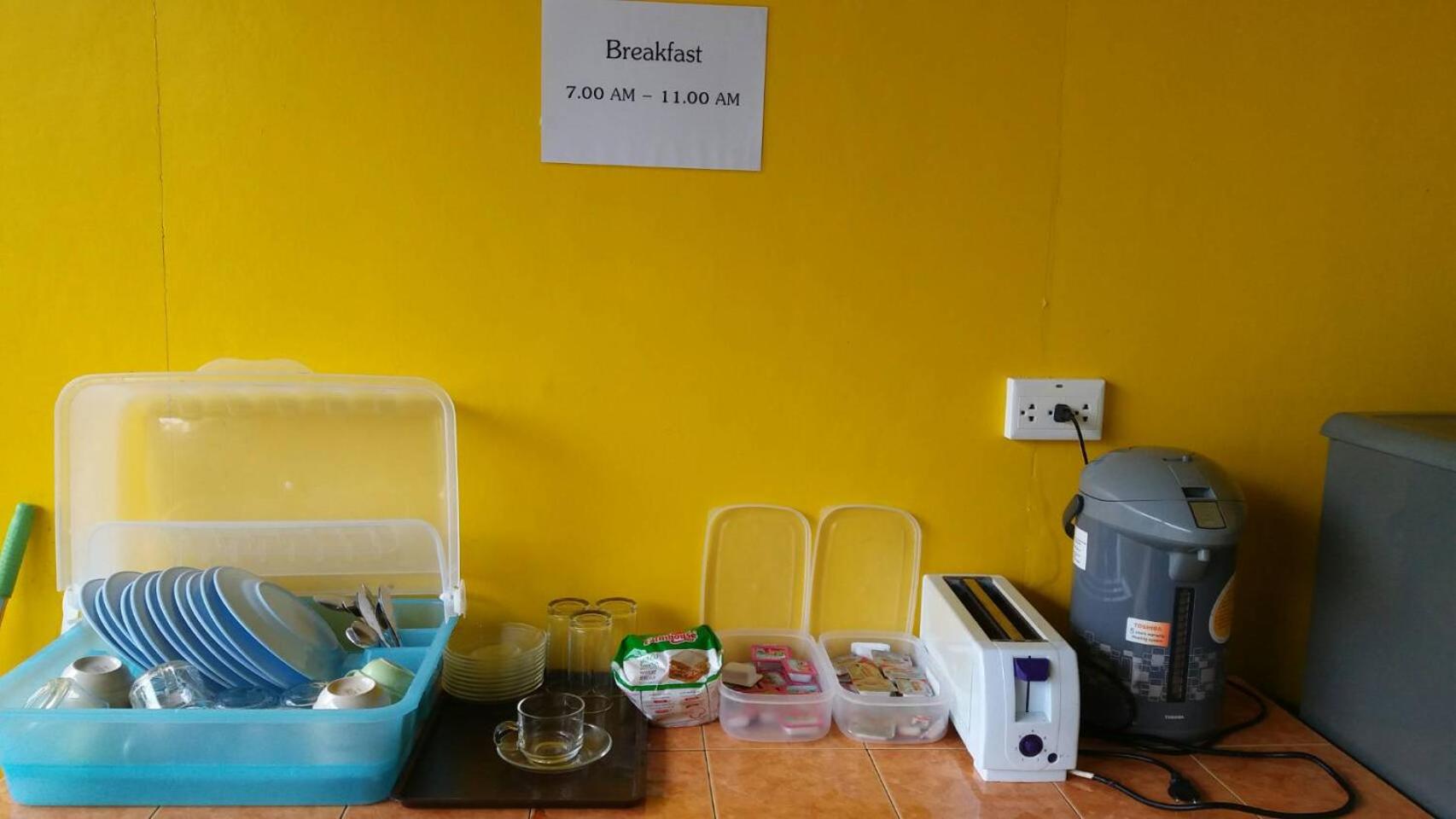Lanta Long Beach Hostel photo3