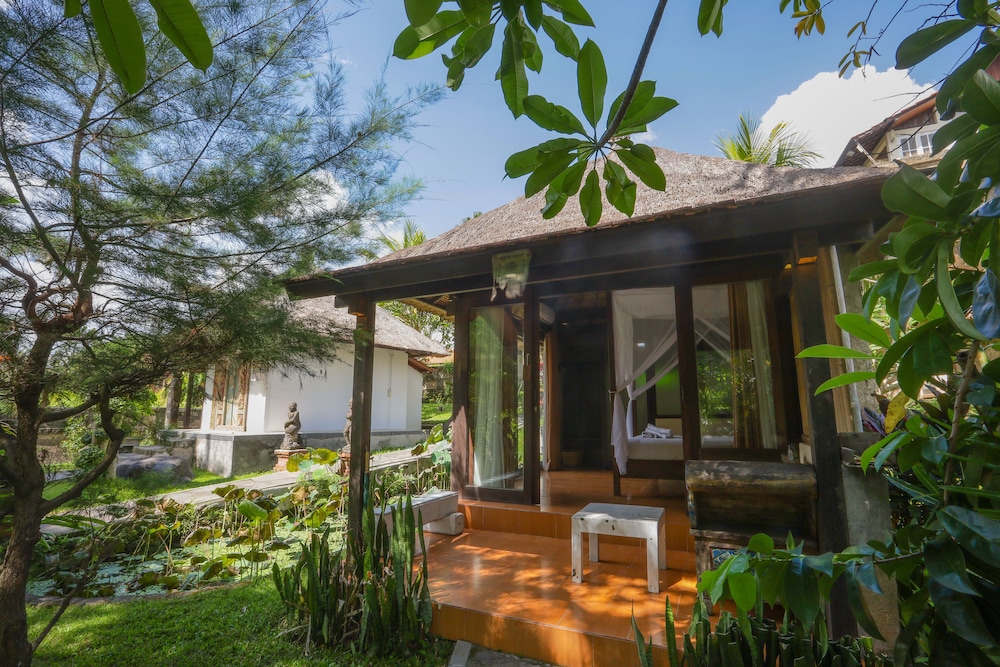 Ubud Sari Health Resort 9/84