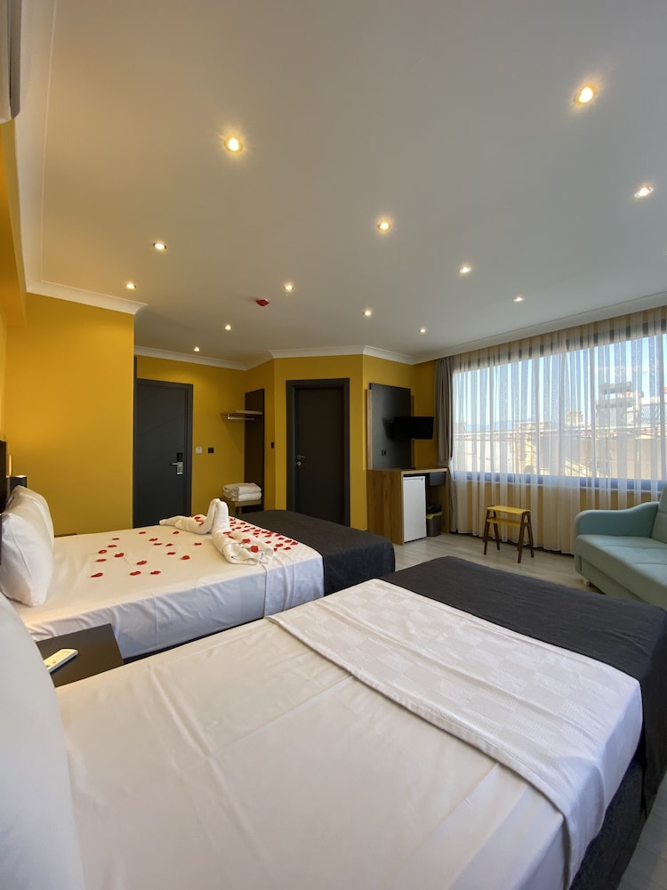 Roy Otel Akcay 18/50