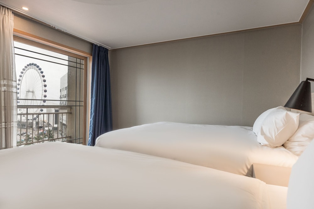 Good Morning Hotel and Resort 23/50