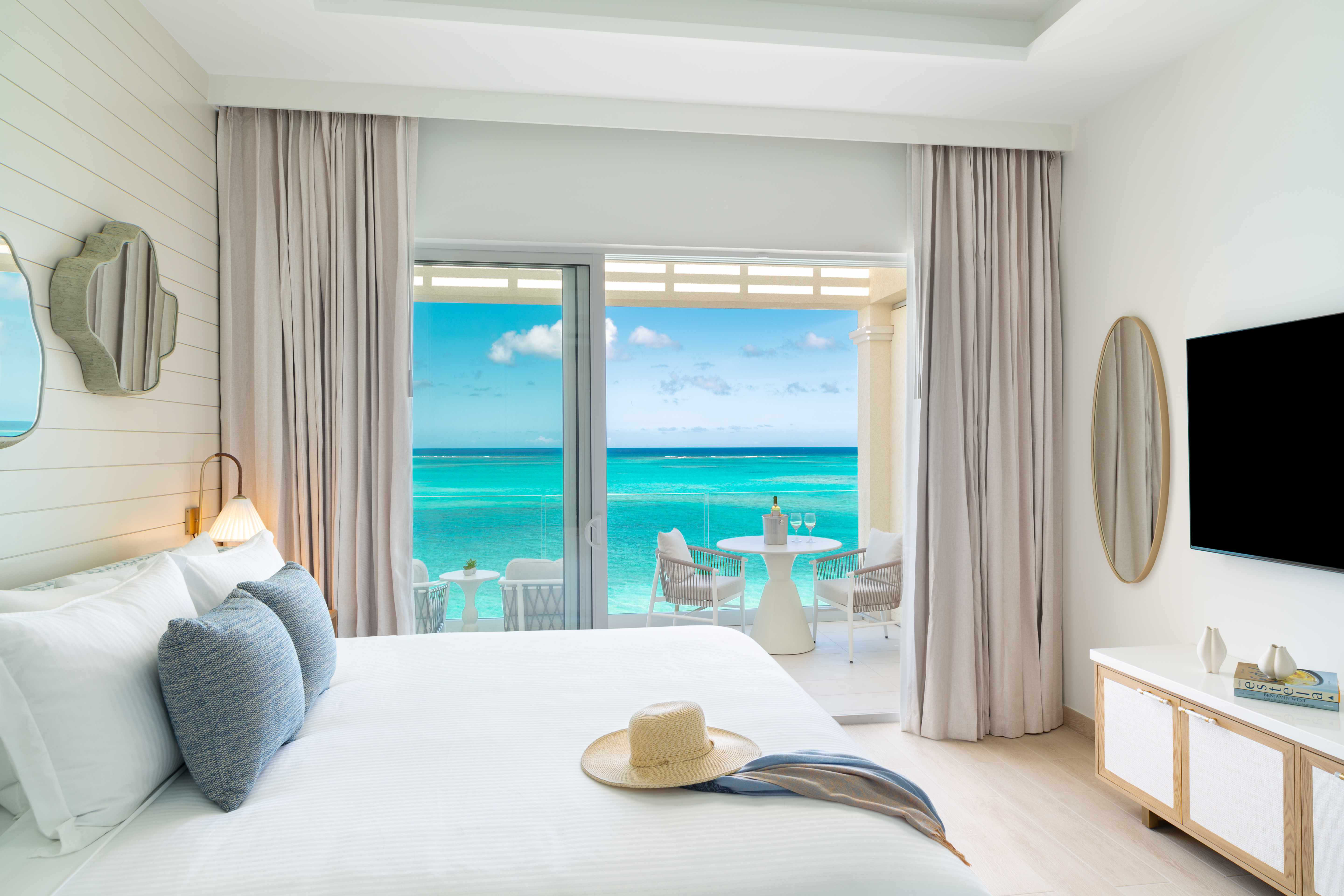 2 Bedrooms, Junior Suite, Beach Front