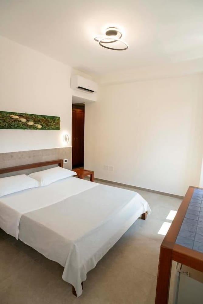 Petit Hotel 13/50
