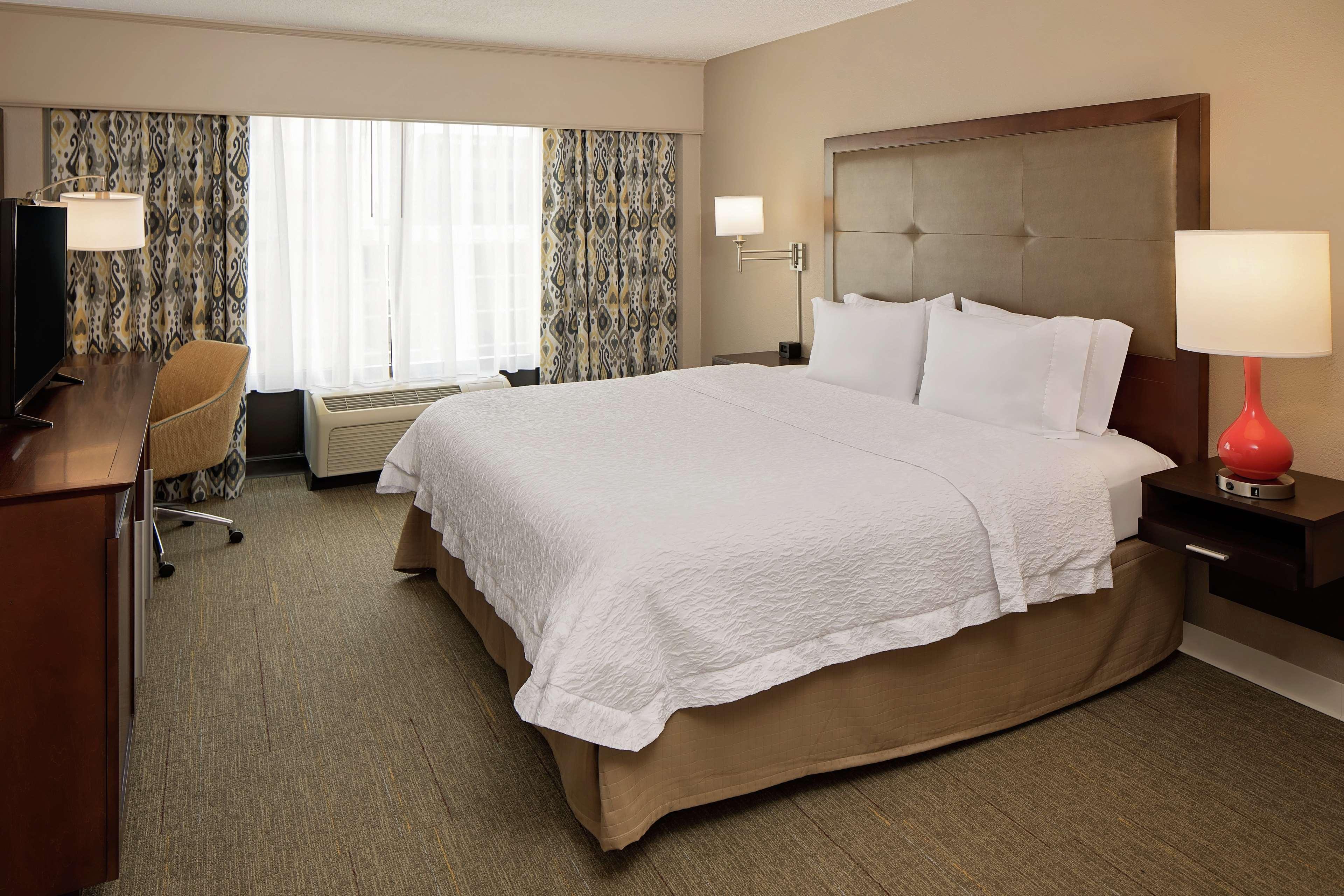 ROOM, KING BED, LIVING AREA