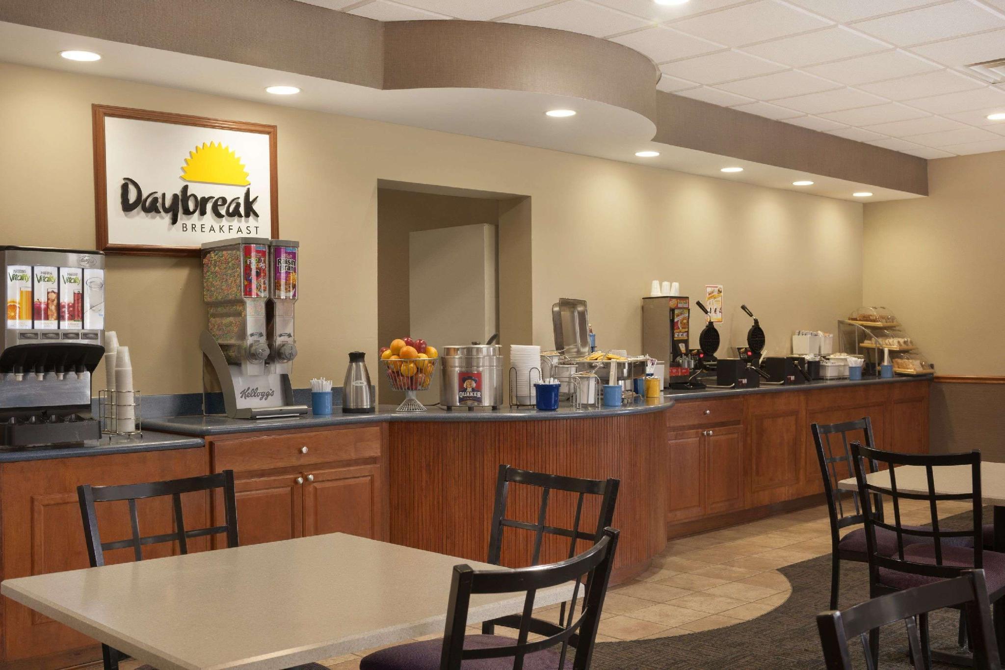 Comfort Inn & Suites Buffalo Airport 42/55