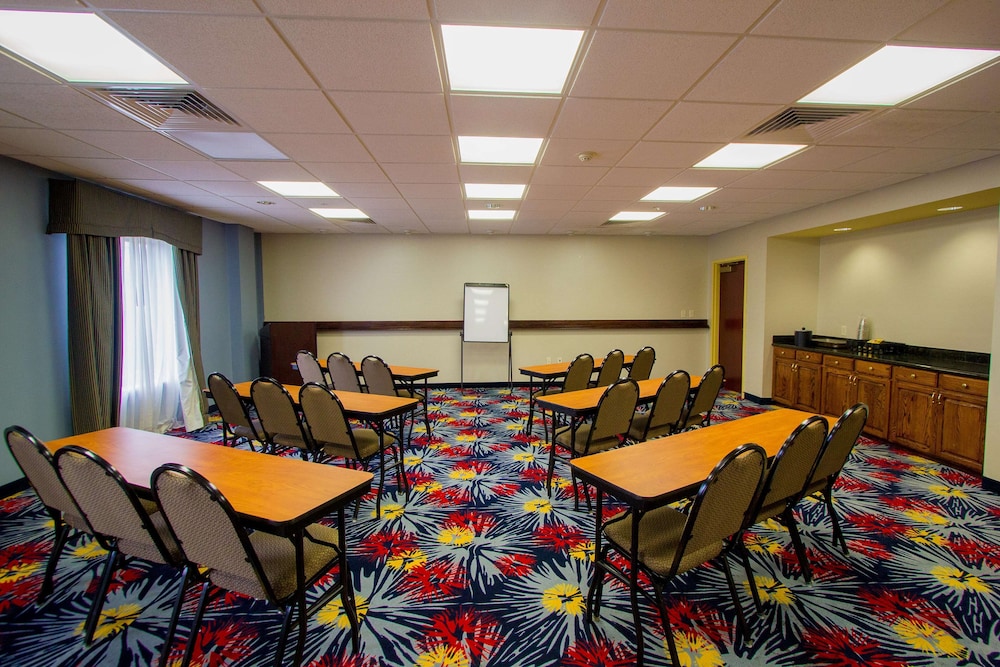 Hampton Inn Suites Natchez 66/78