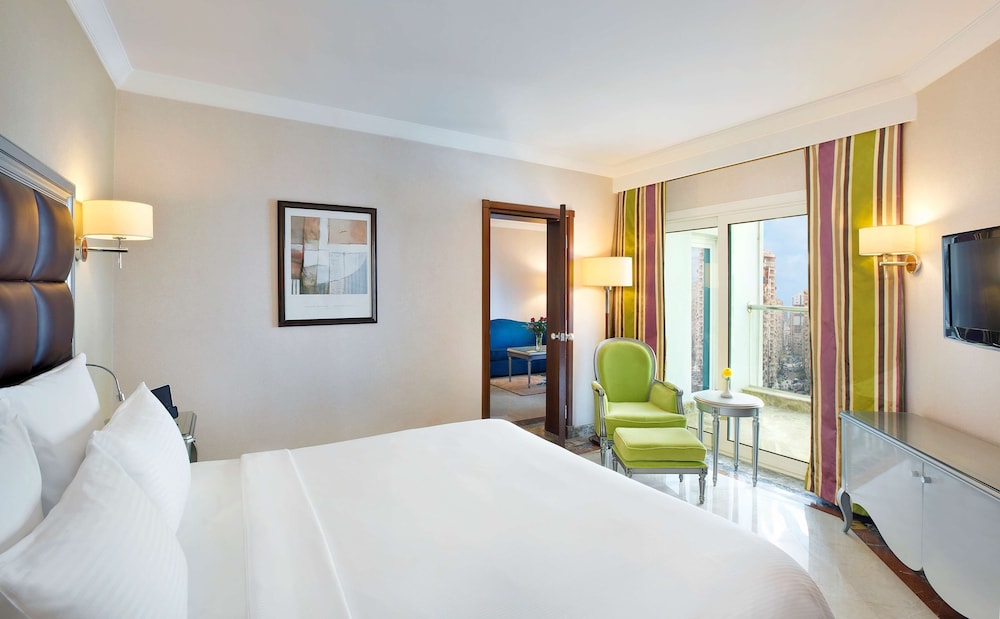 SUITE, KING BED, CITY VIEW