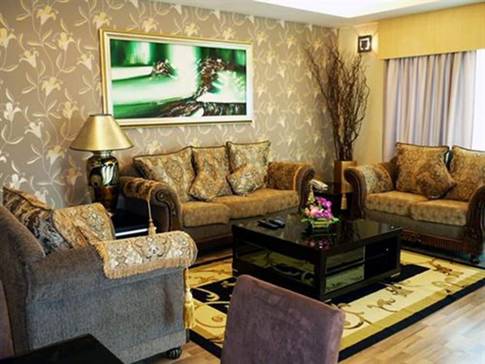 Kingston Hotel 15 @ Tower Regency 23/44