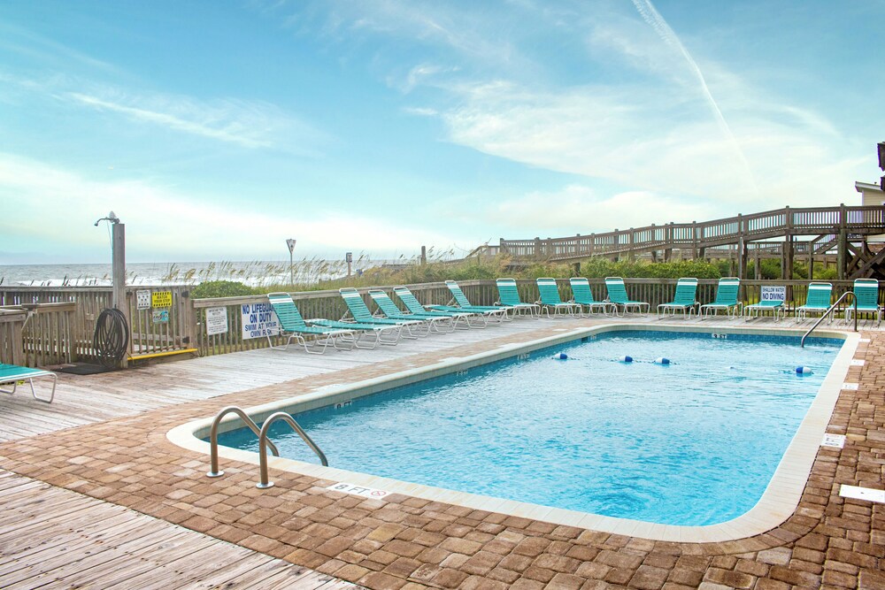 Ocean Forest Colony 24/54