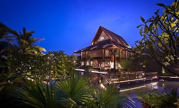 Shixishu Jianguo Yalong Bay Resort Hotel 1/39