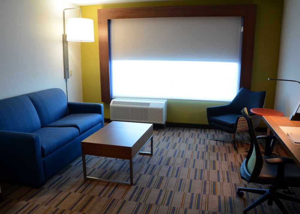 Holiday Inn Express Suites Pittsburgh Monroeville 31/49