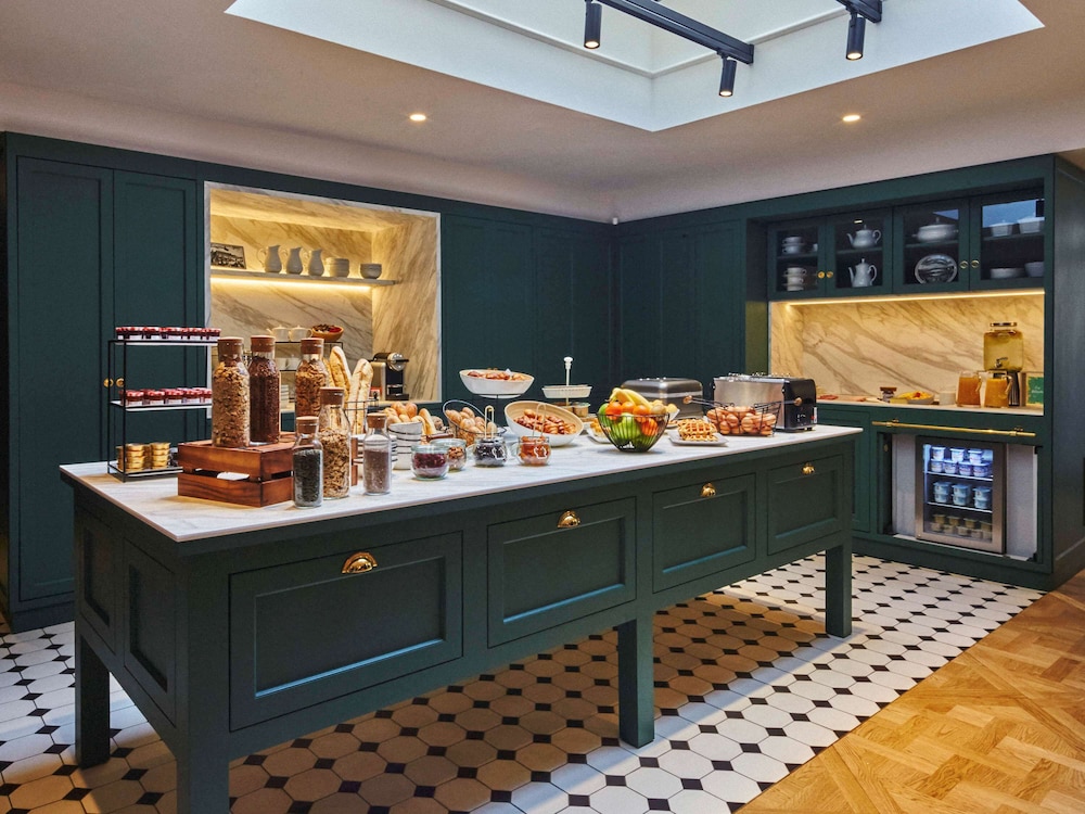 Mercure Versailles Chateau 42/63