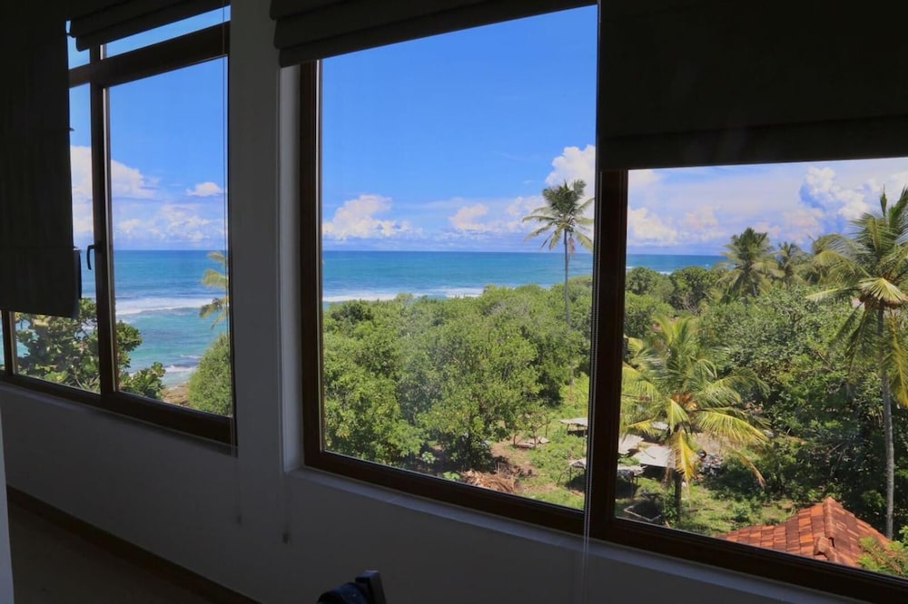 Paradise Beach Resort 17/50