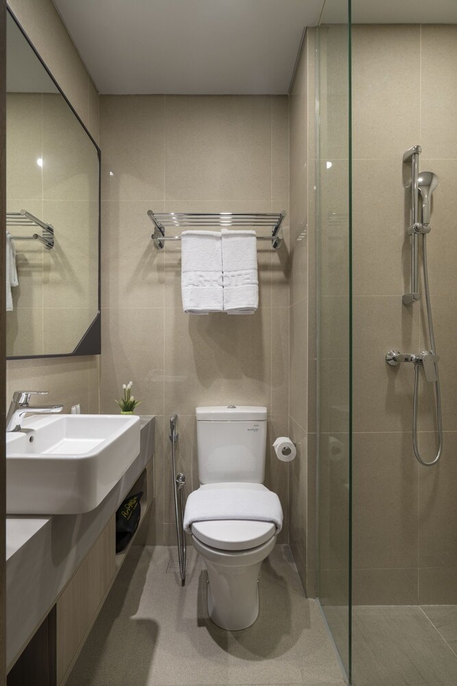 ROOMS INC Sudirman Jakarta 58/63