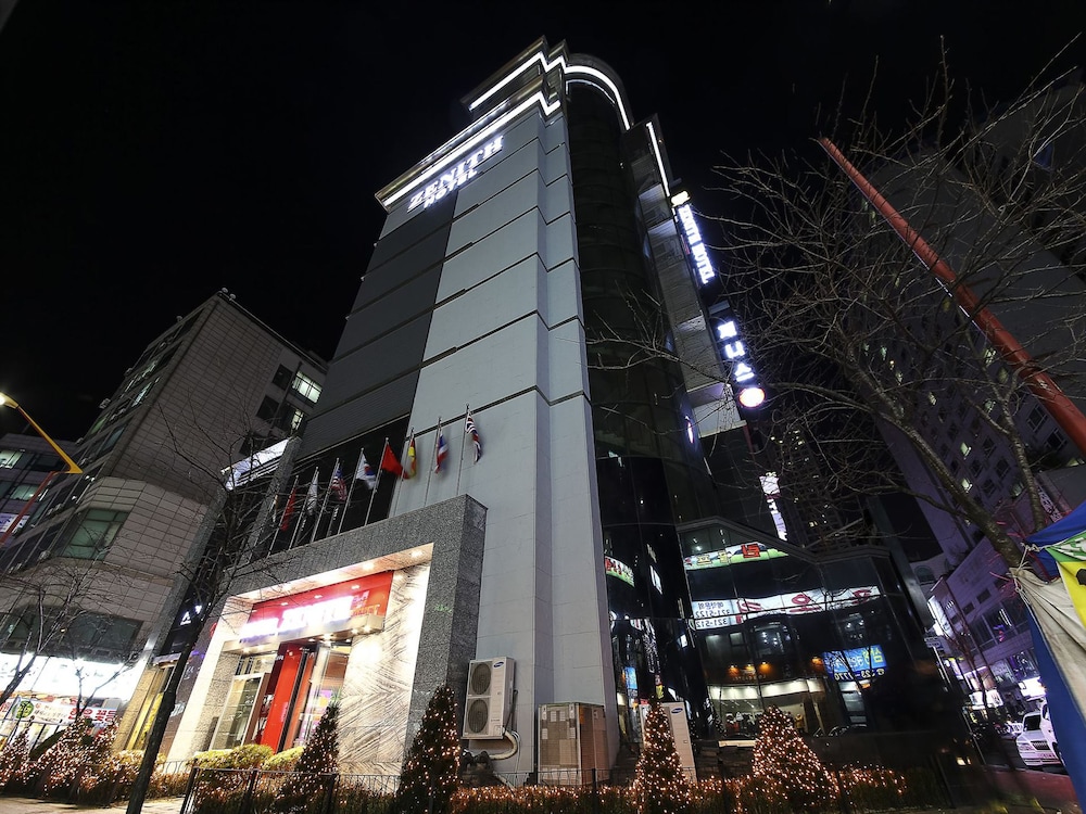 Zenith Hotel 3/63