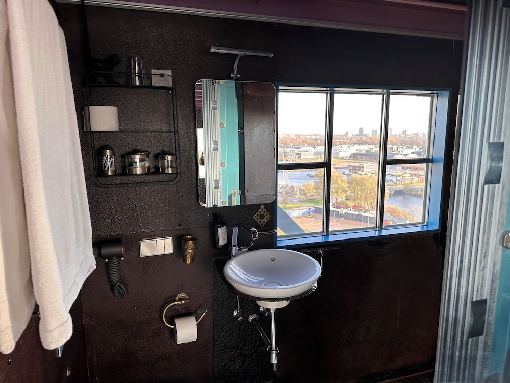 Faralda Crane Hotel Amsterdam 50/50