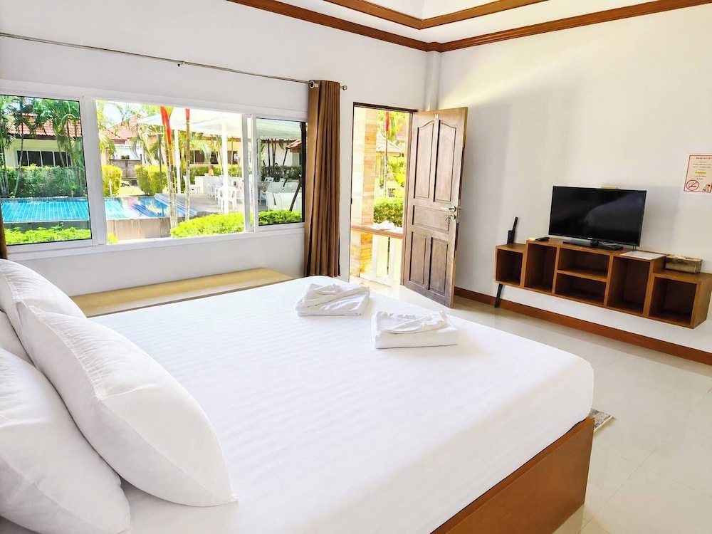 Basic, King Bed