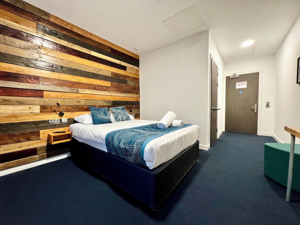 The Base Camp Hotel 14/58