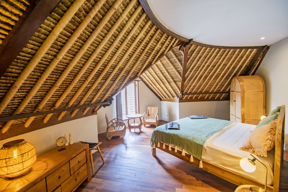 4 Bedrooms, Villa, Twin Beds, 2 King Beds, 2 Bathrooms, Living Area, Private Pool, SuB Villas Bali 5/10