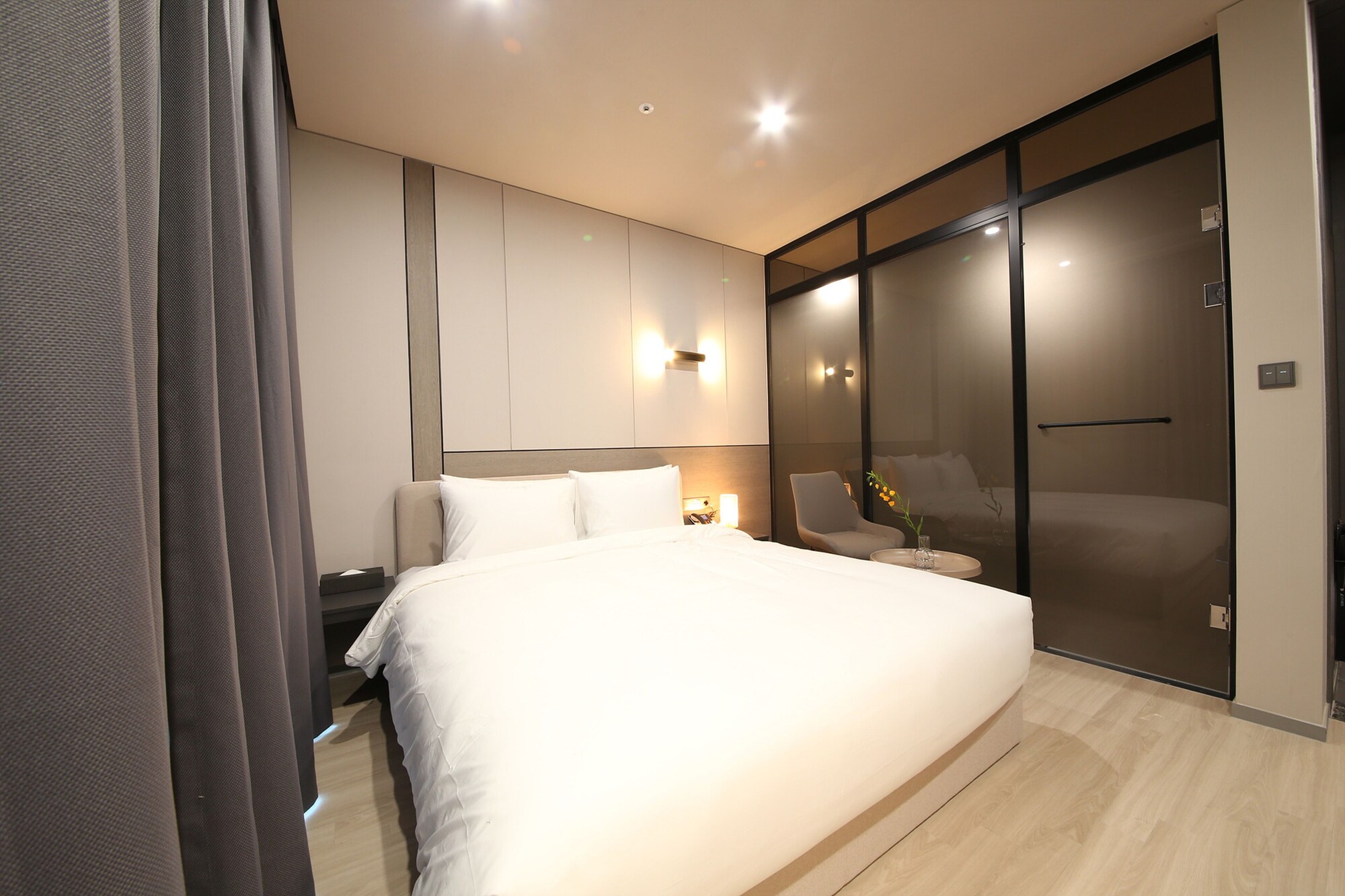 STANDARD, DOUBLE BED
