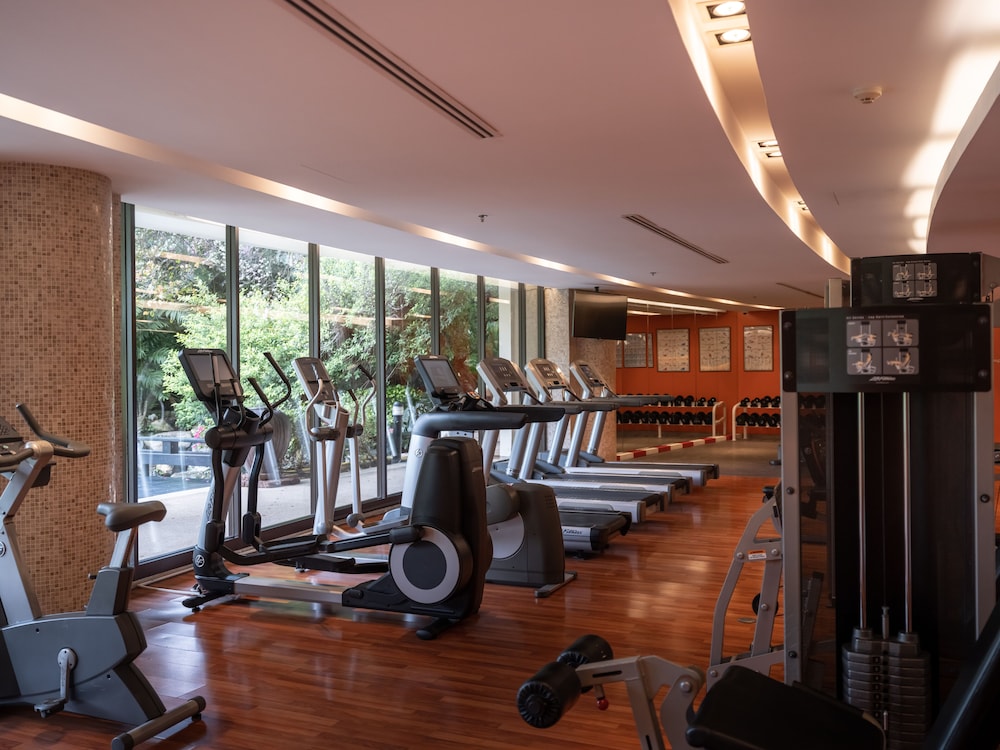 Pullman Phuket Karon Beach Resort 50/80