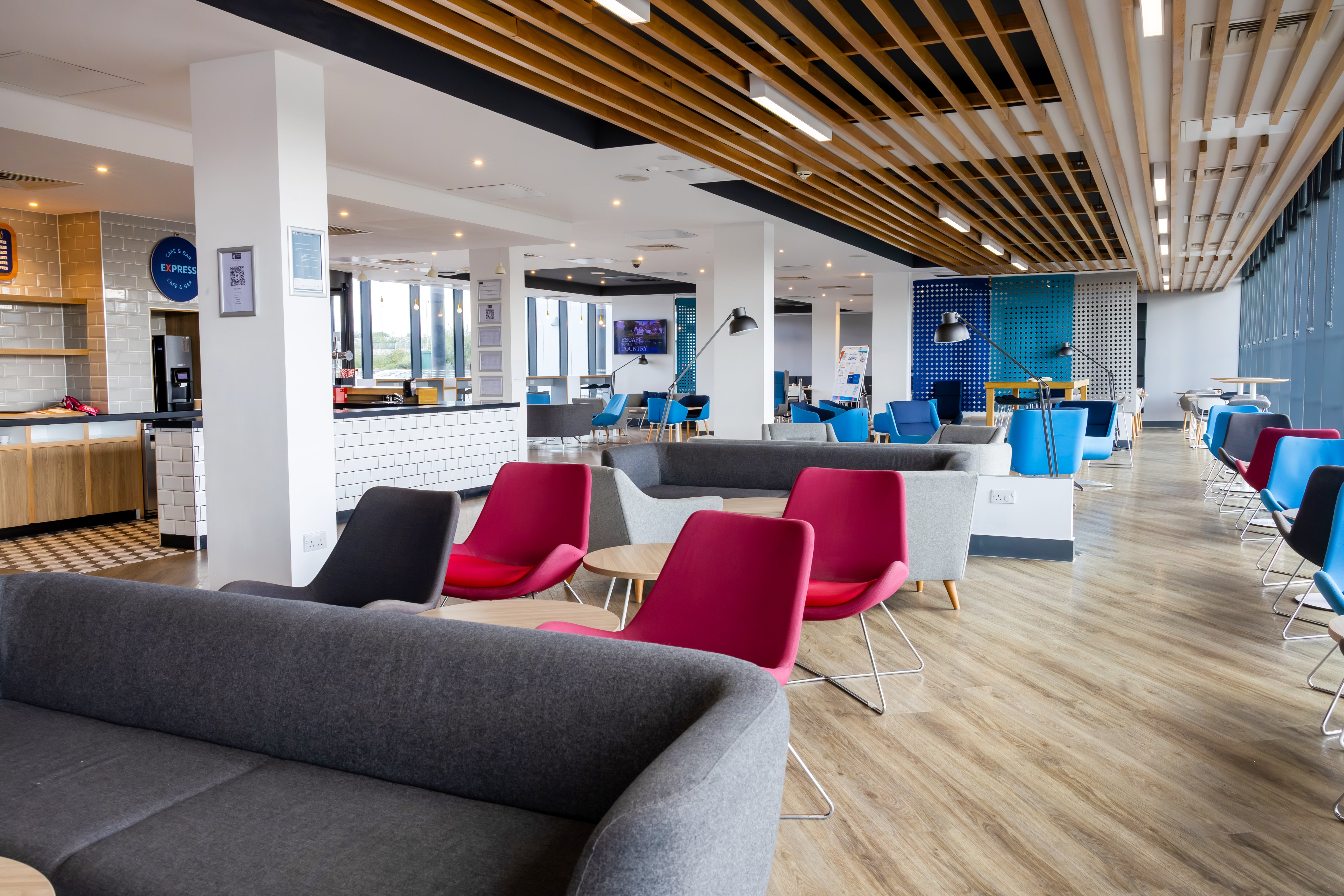 Holiday Inn Express Manchester Traffordcity 45/78