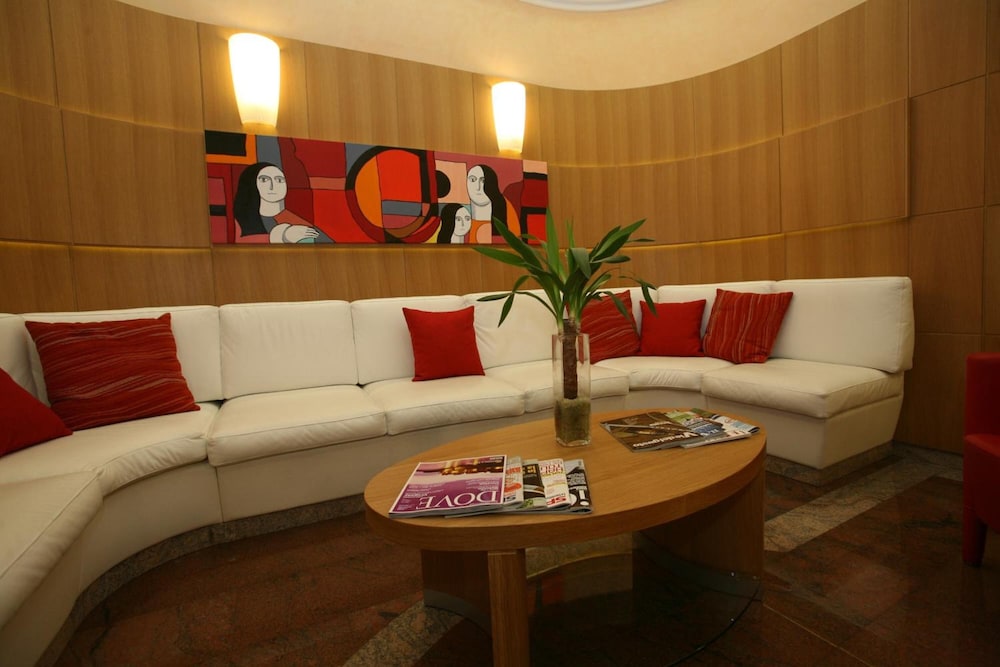 Le Petit Hotel 47/59