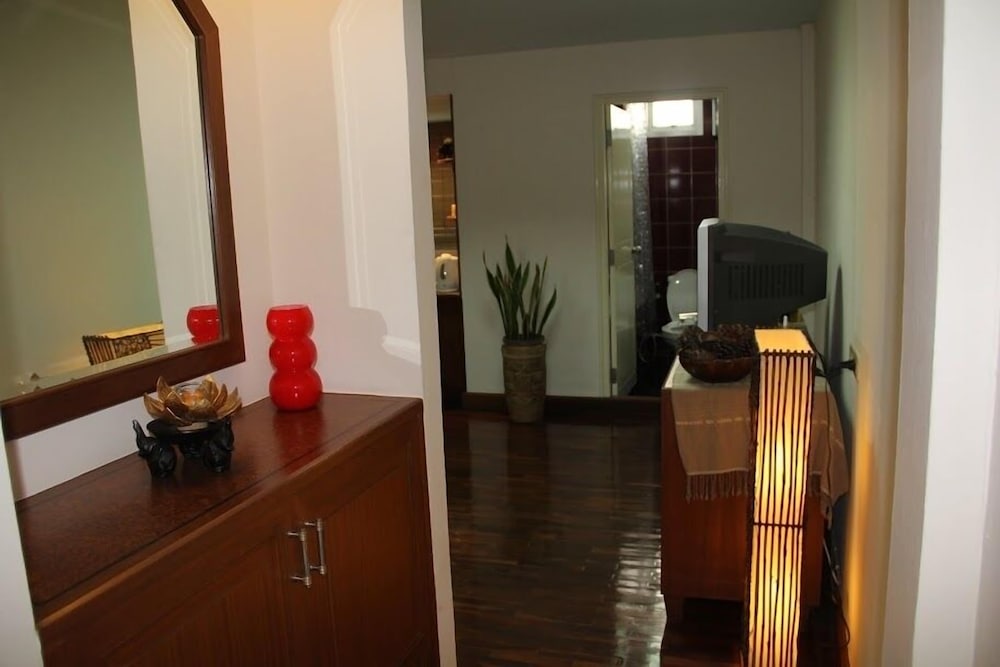 B S Court Boutique Residence 36/59