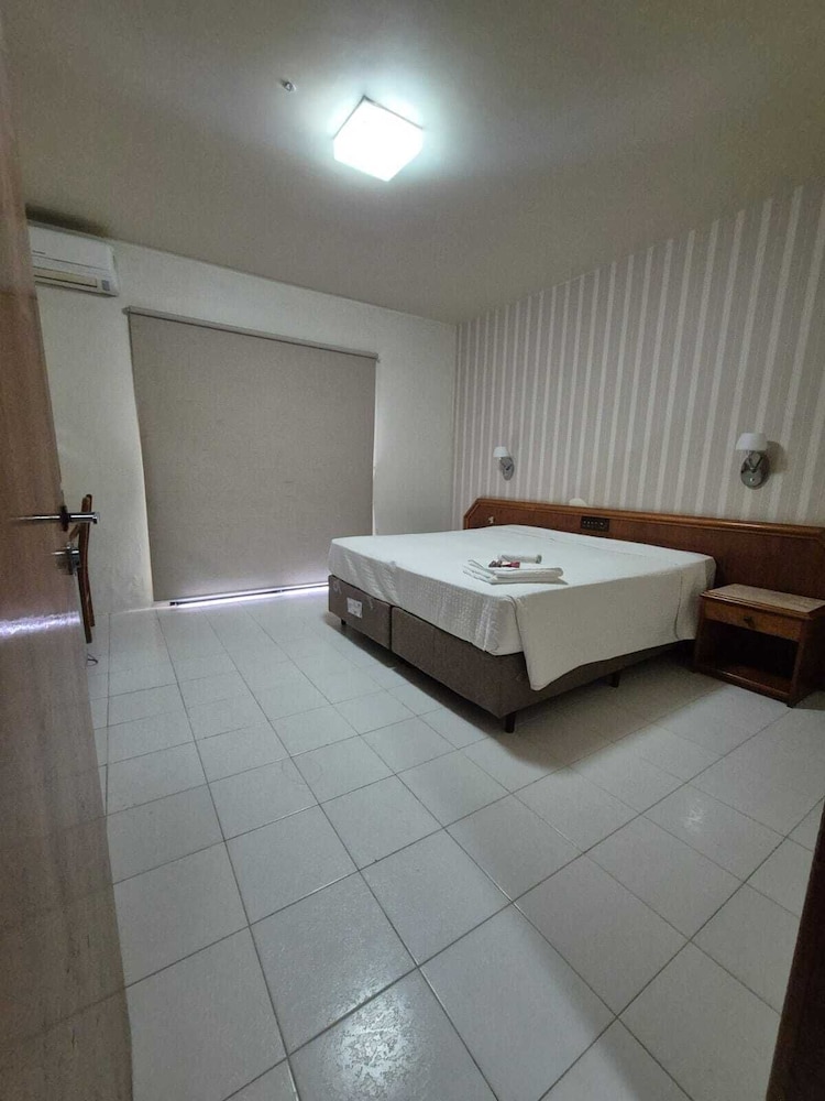 River Hotel 19/50