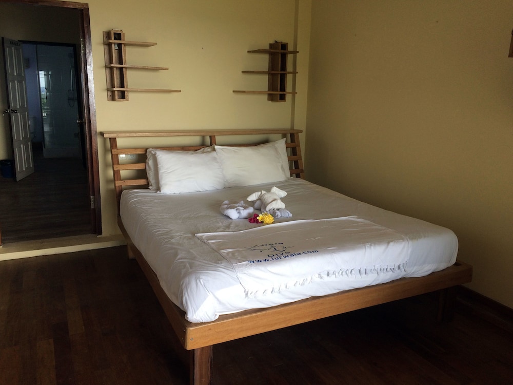 Lutwala Dive And Bungalows 16/36