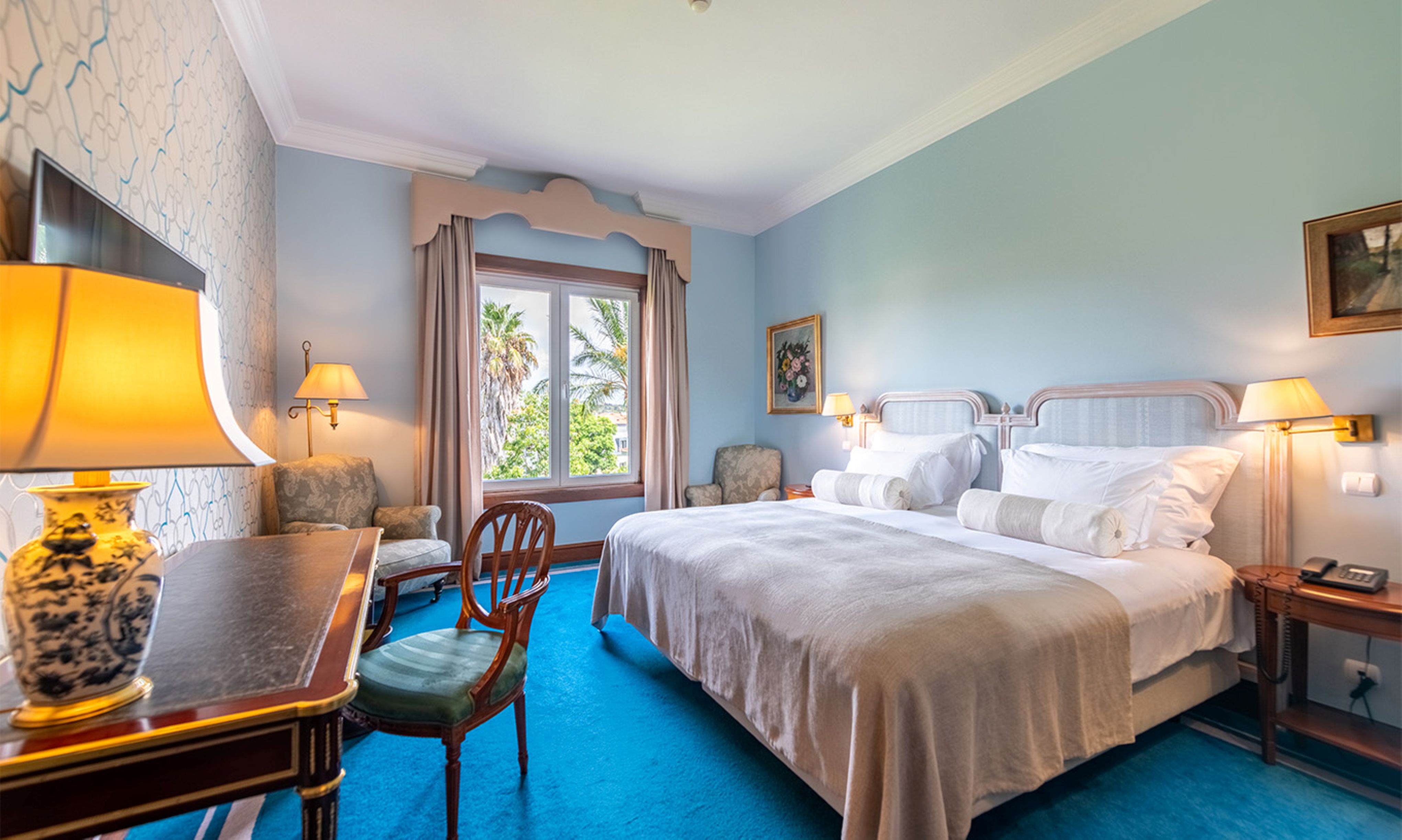 Deluxe, Double or Twin Bed, Garden View