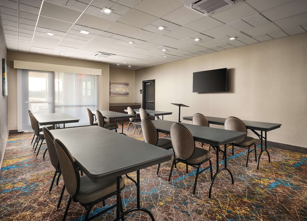 Best Western Plus Executive Residency Jackson Northeast 28/33