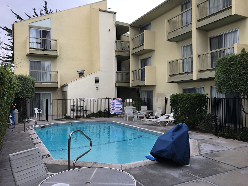 Sand Dollar Inn 38/60