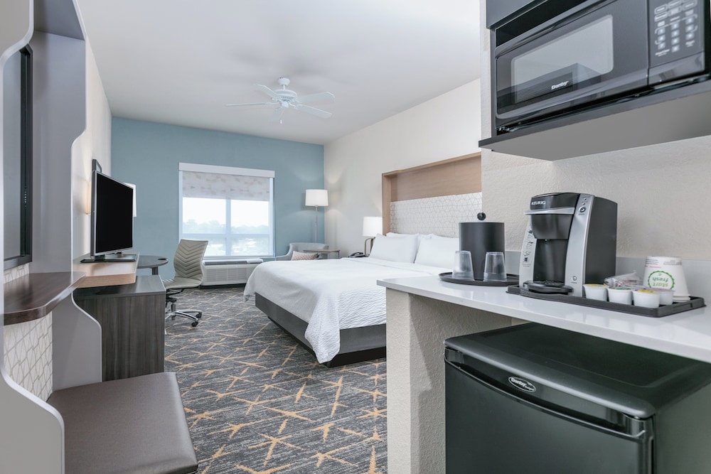 غرفة قياسية بسرير كوين، Holiday Inn Houma 3/3