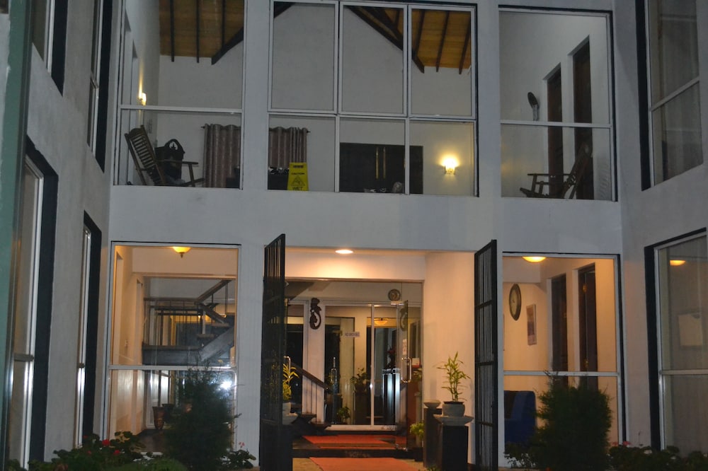Lake景观Comfort Bungalow酒店(Lake View Comfort Bungalow) 图片1