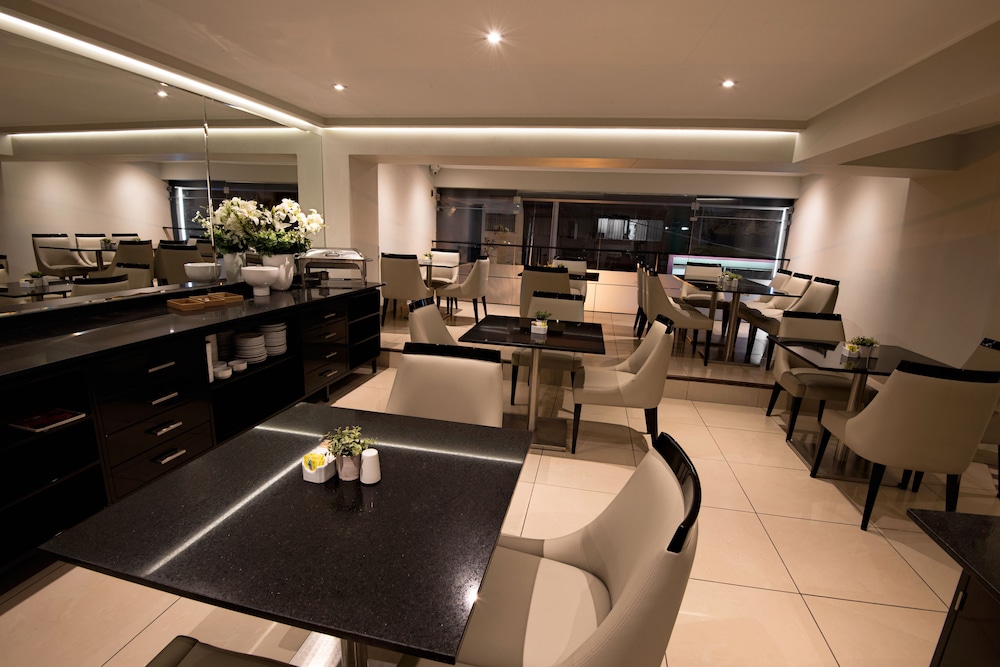 Mariel Hotel 46/53