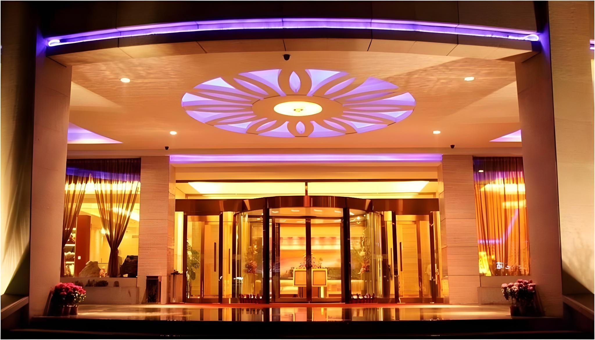 Oriental Hotel Tong Xiang 4/18