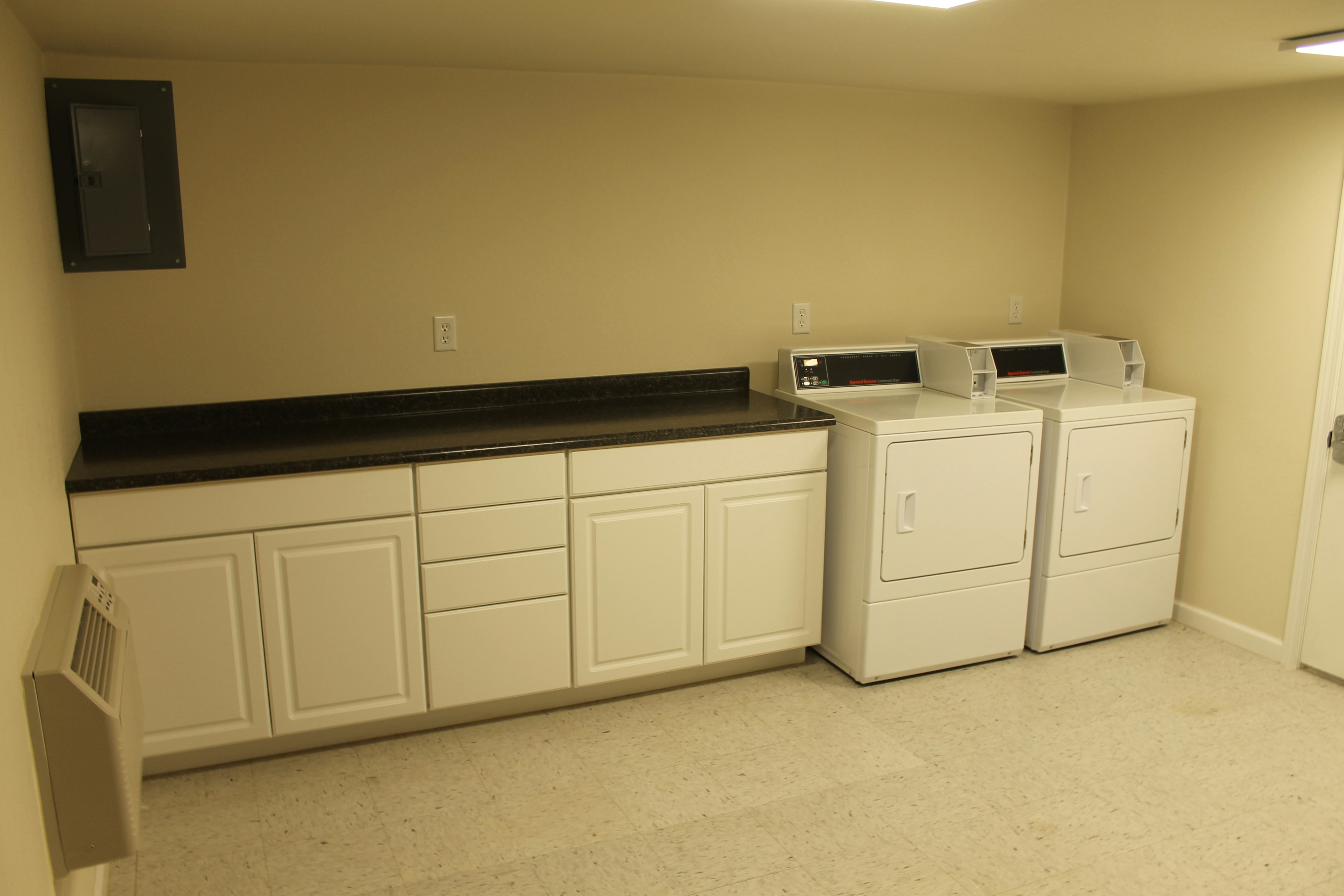Boarders Inn & Suites by Cobblestone Hotels - Syracuse 6/25