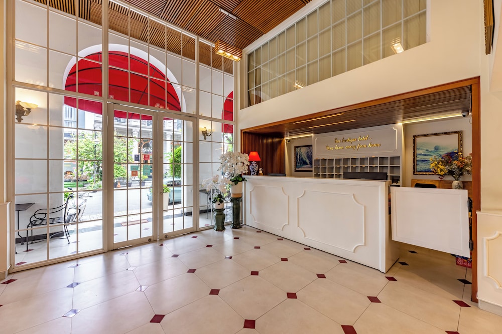 Hotel L Odeon Phu My Hung 7/46