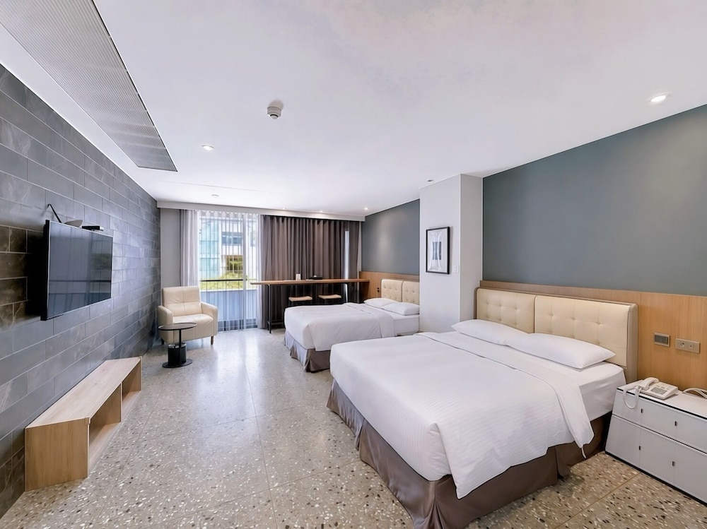 غرفة ديلوكس عائلية بسريرين كوين، 3 Door Hotel 3/10