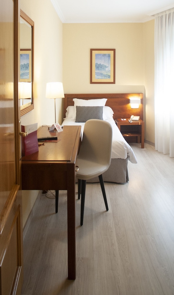 San Lorenzo Hotel 39/48