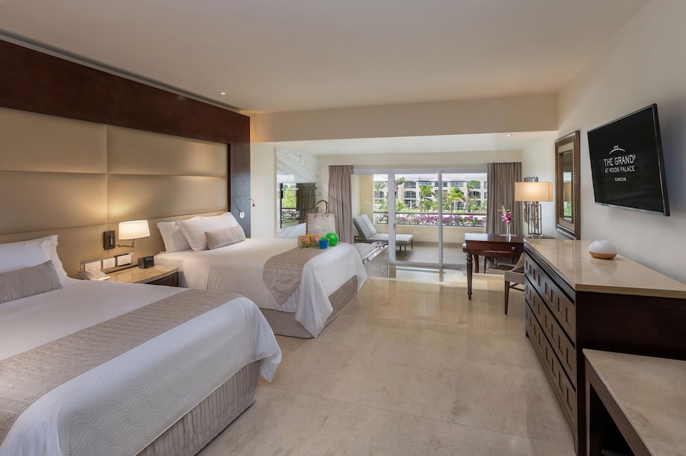 GRAND, FAMILY SUITE, GARDEN VIEW